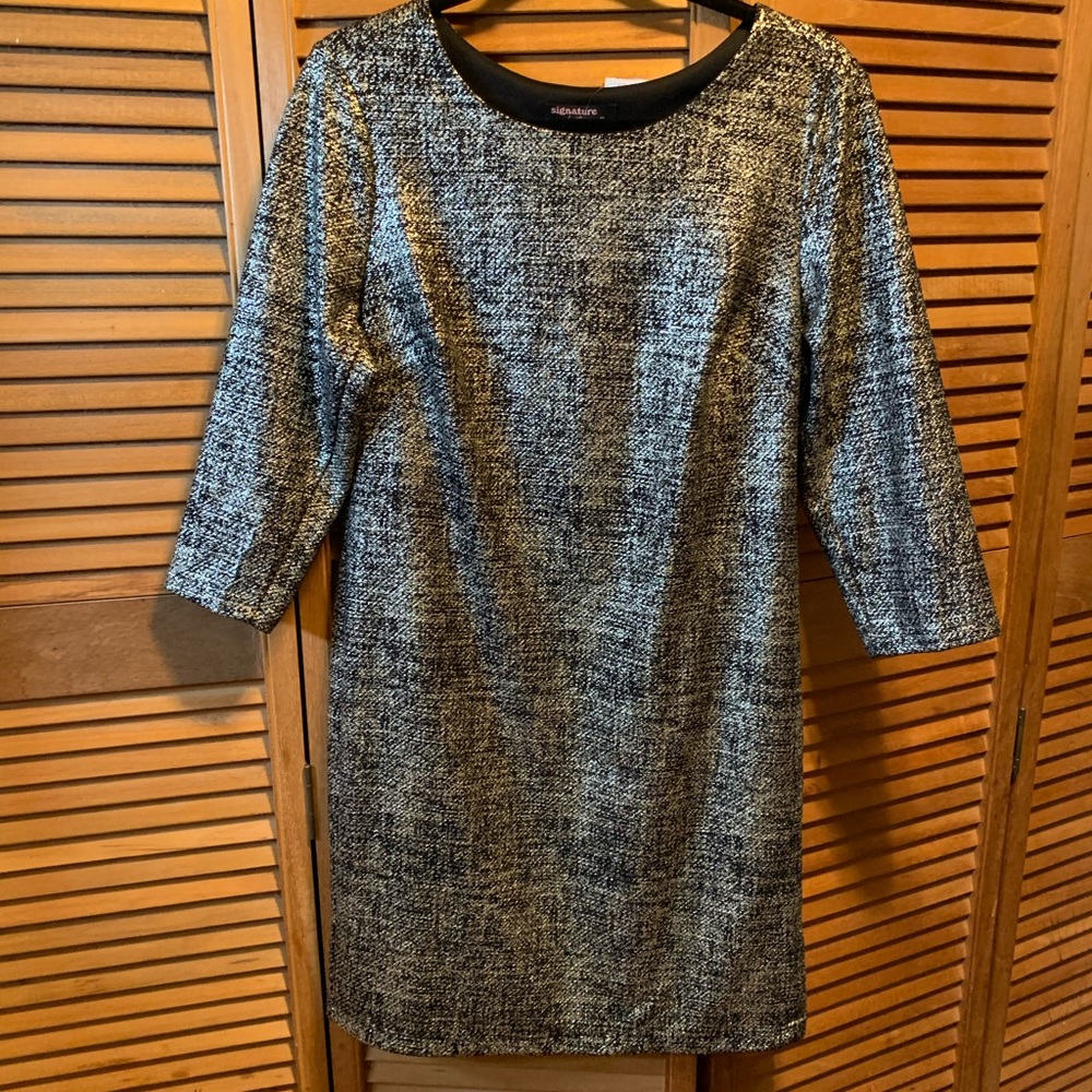 Signature by Robbie Bee Black and Gold Metallic Dress